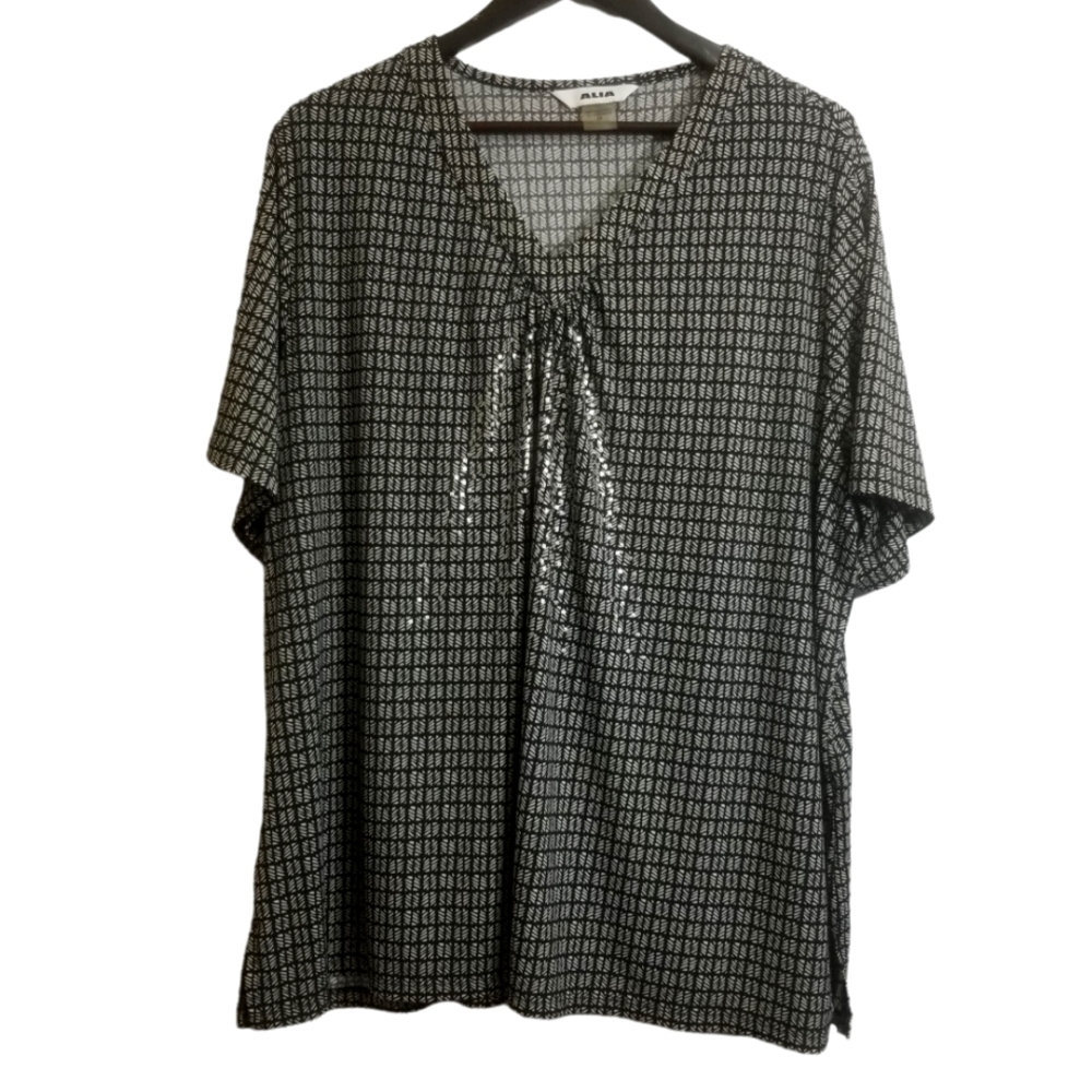 Alia Black and White Short Sleeve Top Size 3x